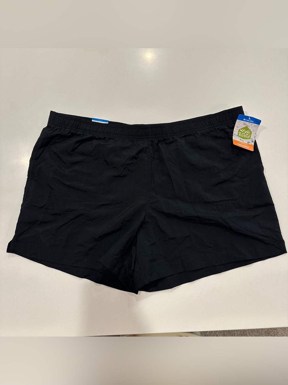 NWT Women’s Columbia court shorts